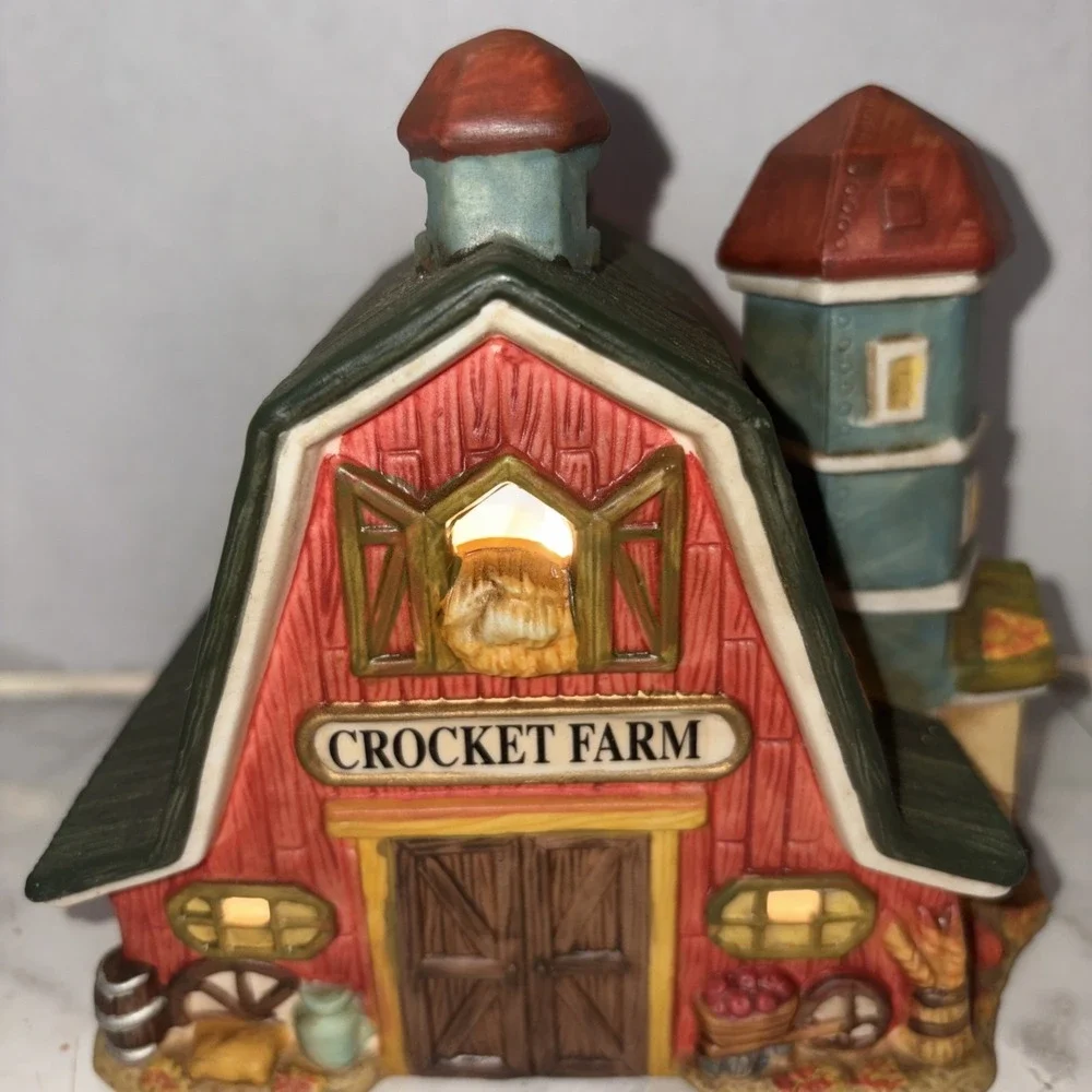Light Up Crocket Farms Porcelain Barn w/ New Cord Light. Apples Pumpkins Hay